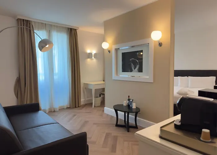 Maison | Esperienze 4* 밀라노